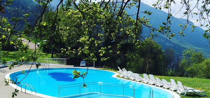 Freibad / Außen-Pool im Hotel Tenz